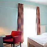 Impiq Hotel 4*