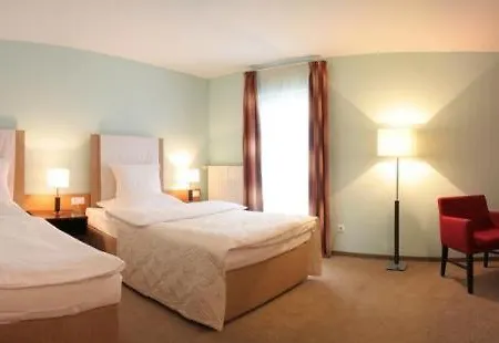 Impiq Hotel 4*