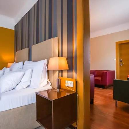 Impiq 4* Trnava