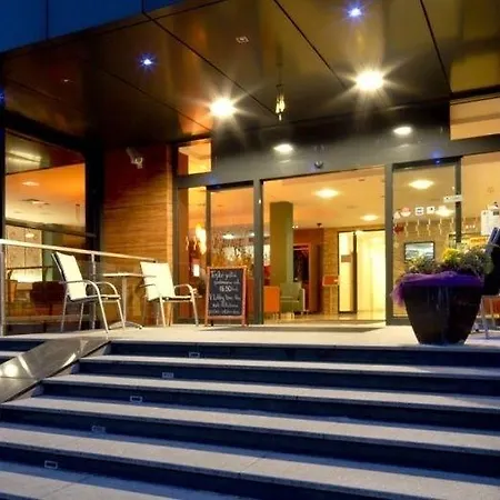 Hotell Impiq 4*