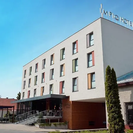 Impiq Hotell 4*