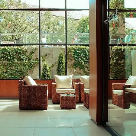 伊恩帕库酒店 4*