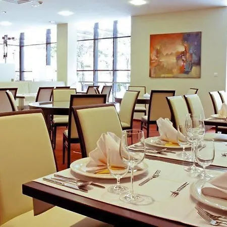 Impiq 4* Trnava